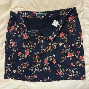 Karen Scott ladies’ golf/casual skort.